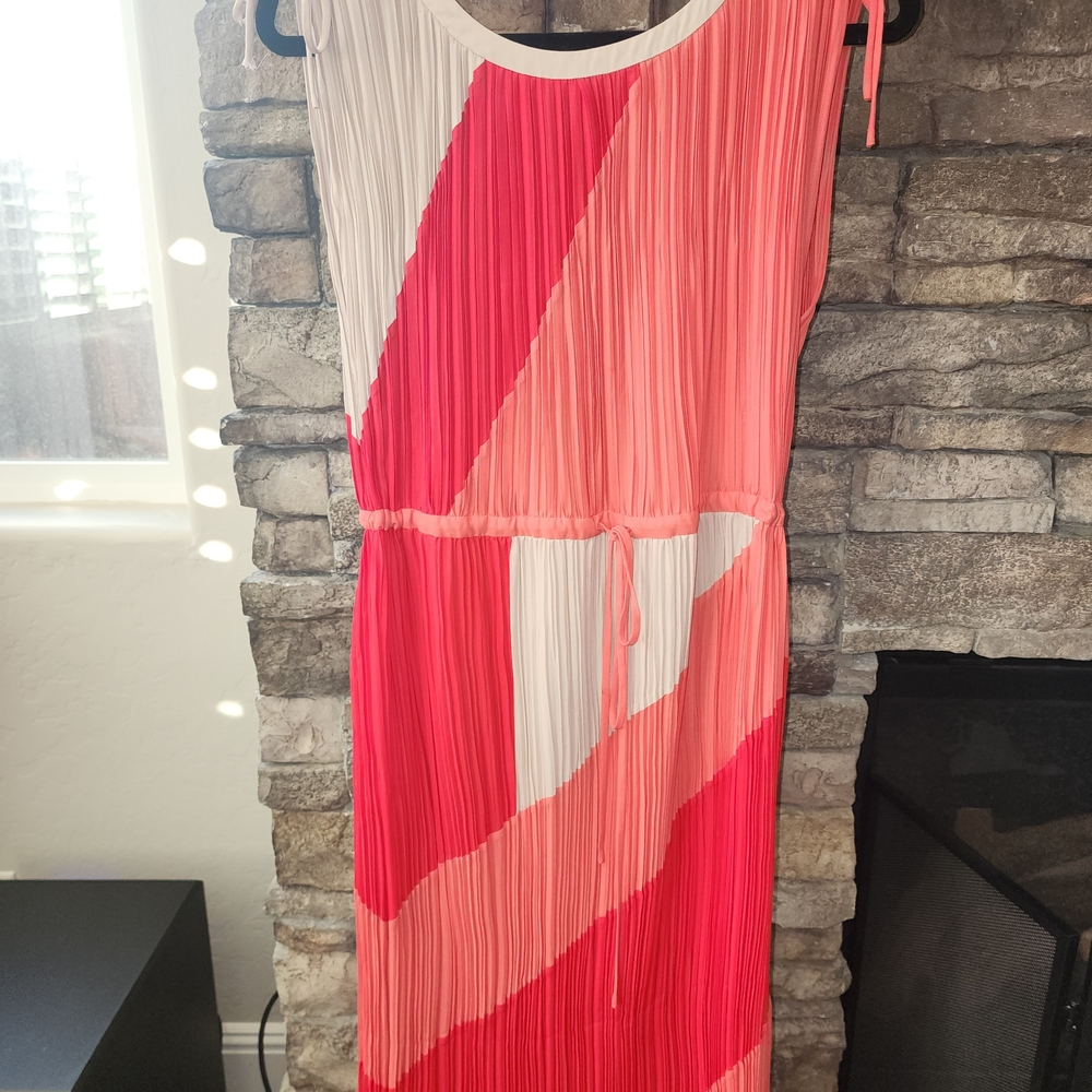 BCBGMaxAzria Coral and Red Pleated Midi Dress